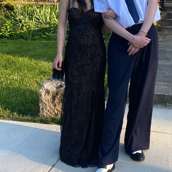 Black PROM or MAXI DRESS / GOWN - Picture 8 of 9